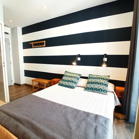 Отель H33 Ницца