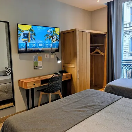 Hotel H33 2*