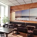 H33 Hotel 2*