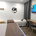 H33 Hotel 2*