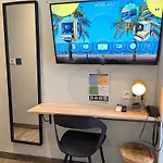 Hotel H33